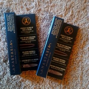 Anastasia Brow pencil with custom spoolie brush